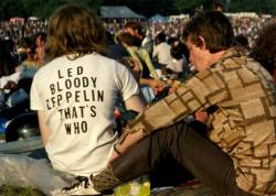 heybabewhatsinyoureyes:  Led Bloody Zeppelin, that’s who.