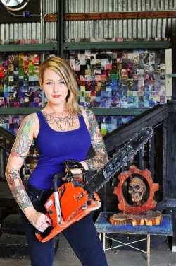 teamcrazy-mad:Griffon Ramsey + wood carvings