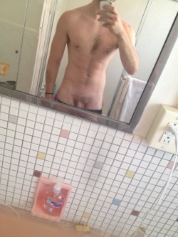 manwithinthebeast:  shower time pic.  I’d say these yoga mat workouts are doin’ the trick. 