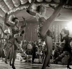 damsellover:  Chorus Girls at the Latin Quarter New York, 1949