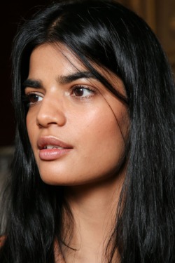 fauxscream:  Bhumika Arora backstage at Stella McCartney S/S