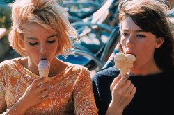 supermodelgif:  Sylvie Vartan & Francoise Hardy, 1960s 