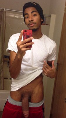 dcnupe:  blakyokojones:  Slim & blessed…  