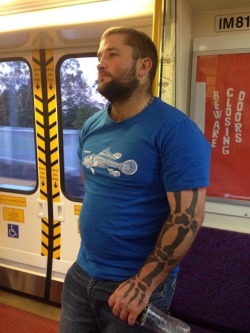 jeffys7:  Great TAT on that SeXXXy Scruffster!