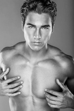 💕JEZEBEL’S HUNK OF THE DAY💕 Instagram: Nic PalladinoKSU-Frat