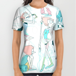 chiaramartinelliart:blooniverse:Made a Pearl shirt!  Available