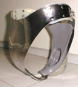 bestsolutioniknow:Women in Chastity Belt ,Girl Locked in Chastity