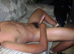 luisgoloso:  mayates-y-chacales:Mexicano 19 y.o. Mmmmmm que rico