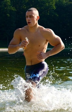 jockbrad:   swimmers, wrestlers, football players … singlets,