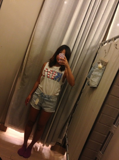 jadoreerose:  I found the best short pants ever so had to take picture. I got it from forever21. I didnâ€™t get the shirt but it was so cute!  Pants forever21