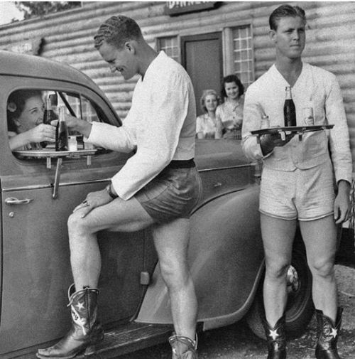 cowpokeprose:  Carhops in Dallas, Texas 1940In the 40s, women