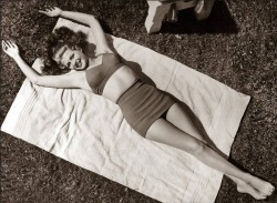  Vintage Summer Style Inspiration…Rita Hayworth, c.1940’s