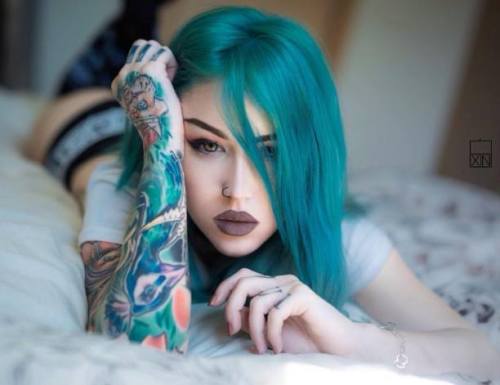 Insatiable taste for tattooed ladies