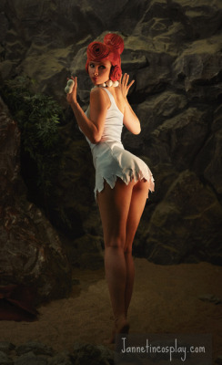 cosplayhotties:  jannetincosplay as Wilma 