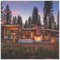 urbnindustrial:  The Lifeguard Shack, an amazing rustic cabin