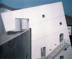 aqqindex:  Arquitectonica, Bank in Lima, Circa 1984 