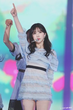 gfriendunited:  © 이 세상이 신비한 이유 | do not edit