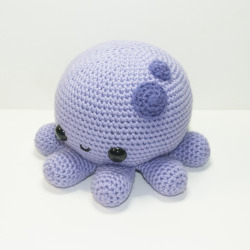 heartstringcrochet:  Have I ever mentioned that I LOVE octopods!!!