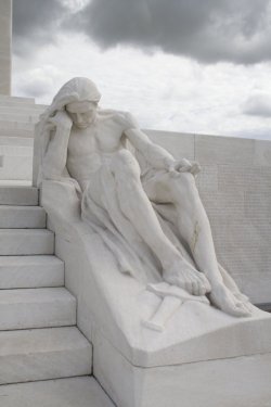 nicoonmars:  Mémorial canadien de Vimy 