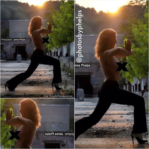 For the 16th in the “30 in 30”  is this yoga pose done by model summer . No photoshop effects. #photosbyphelps  #curves  #glam  #heels #redhead #ginger #wooty