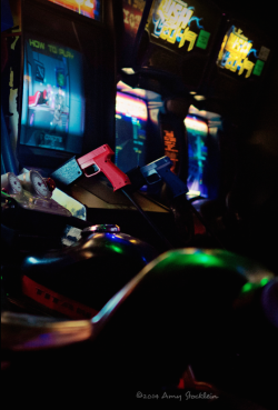 insanelygaming:  Arcade Guns  Photgraphed by Amy Stocklein (via arcadenation)