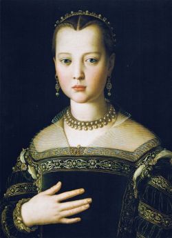fuckyeahrenaissanceart:Il Bronzino - Portrait of Maria, daughter