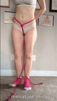 miniature-minx:  Here’s a little tutorial that people have been asking about, with some booty wiggles. I used my 10ft magenta rope from @bdsmgeekshop 