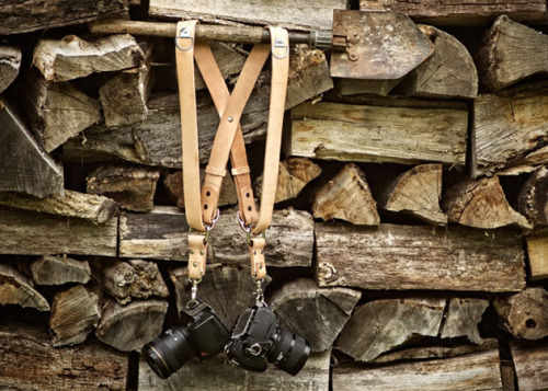 brain-food:  The MoneyMaker Multi-Camera Strap from the team at Holdfast Gear  