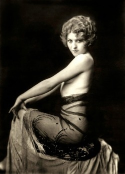 damsellover:    Ziegfeld girl, 1920′s