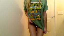 gifthorsesxxx:  analgirls:  turtle power - analgirls  What a