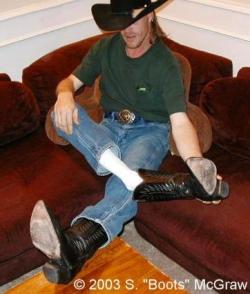 bigfoot107:  REAL REDNECK FEET.THIS ONES FOR MY REAL COWBOYS.