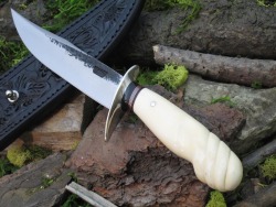 everyday-cutlery:  Behring Made Knives x Rowe’s Leather