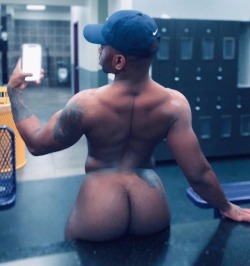 ultra-chicock-love: atlblkfreak:  mrsuckitornot:    Submit pics/video