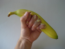 j6:  indepenisday:  Banana Knuckles (organic edible brass knuckles)