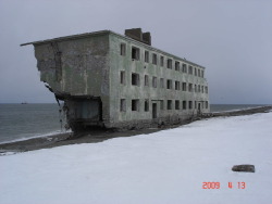 abandonedandurbex:  Abandoned apartment complex on the beach