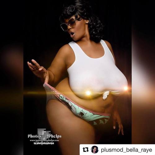 #Repost @plusmod_bella_raye ・・・ Ouuuuu #biggirlpanties #bbw #bodypositive #effyourbeautystandards #allofme #flauntit #flauntyourcurves #goodvibes #notsorry #photosbyphelps #appreciatewhatyouhave photography: @photosbyphelps 