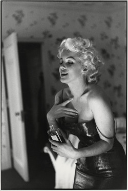 ruineshumaines: Marilyn Monroe at the Ambassador Hotel before