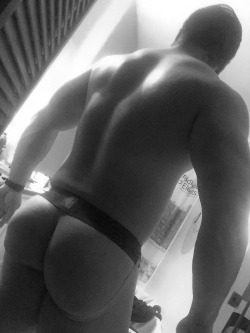 br00taldan:  br00taldan:gpoy, black and white, back day Reblogging