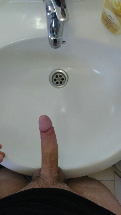 chilenos-hot:  Act caliente con ganas de culo o una rica boca quien dijo yo ? 