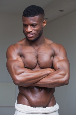 londfoto:Daniel: black Adonis, from recent shoot