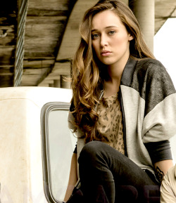 missdontcare-x: Alycia Debnam Carey as Alicia in Fear the Walking