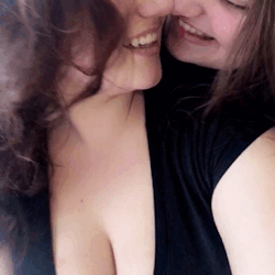 sexx-and-other-drugss:she left hickies all over my tits and I