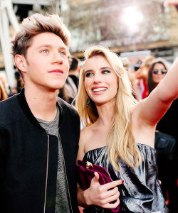 lewisandneil:  Niall and Emma Roberts aka us at the AMAs red