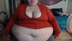 cute-fattie: oops this doesnt fit anymore wishlist message me