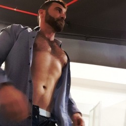 Perfect chestMore nippleplay at http://nipplepigs.tumblr.com