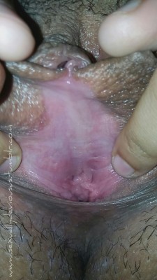 share-your-pussy:  share-your-pussy: Hers an extremely close