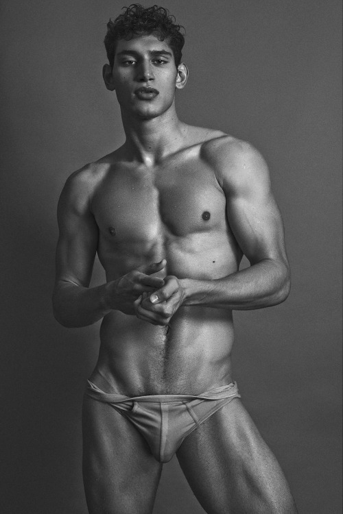 nununiverse:Alexis chaparro