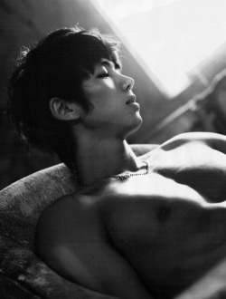 pervingonkpop:  If this is what I woke up to, I’d have to go
