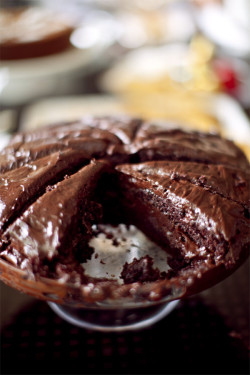 thecakebar:   Moist chocolate cake with chocolate buttercream