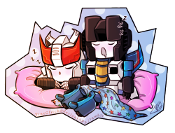 tinyglitch:  Prowl and TC sleepycuddles for Loco (◡‿◡✿)